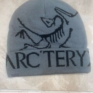 Arc'teryx Charcoal Knit Beanie